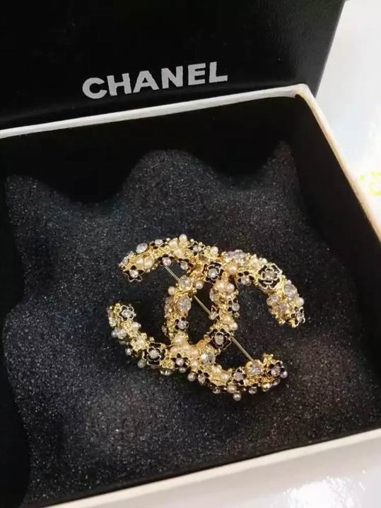 Spilla Chanel Modello 18